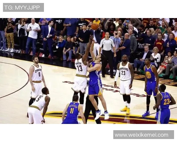 2016年NBA西部决赛勇士与雷霆的激烈对决与历史意义分析
